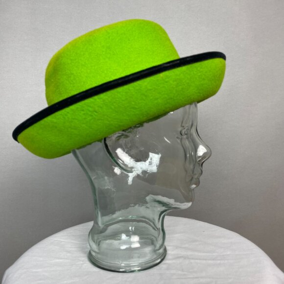 Vintage Felt Wool Hat Women Bright Green Black Velvet Brim Halloween Costume - Picture 4 of 14